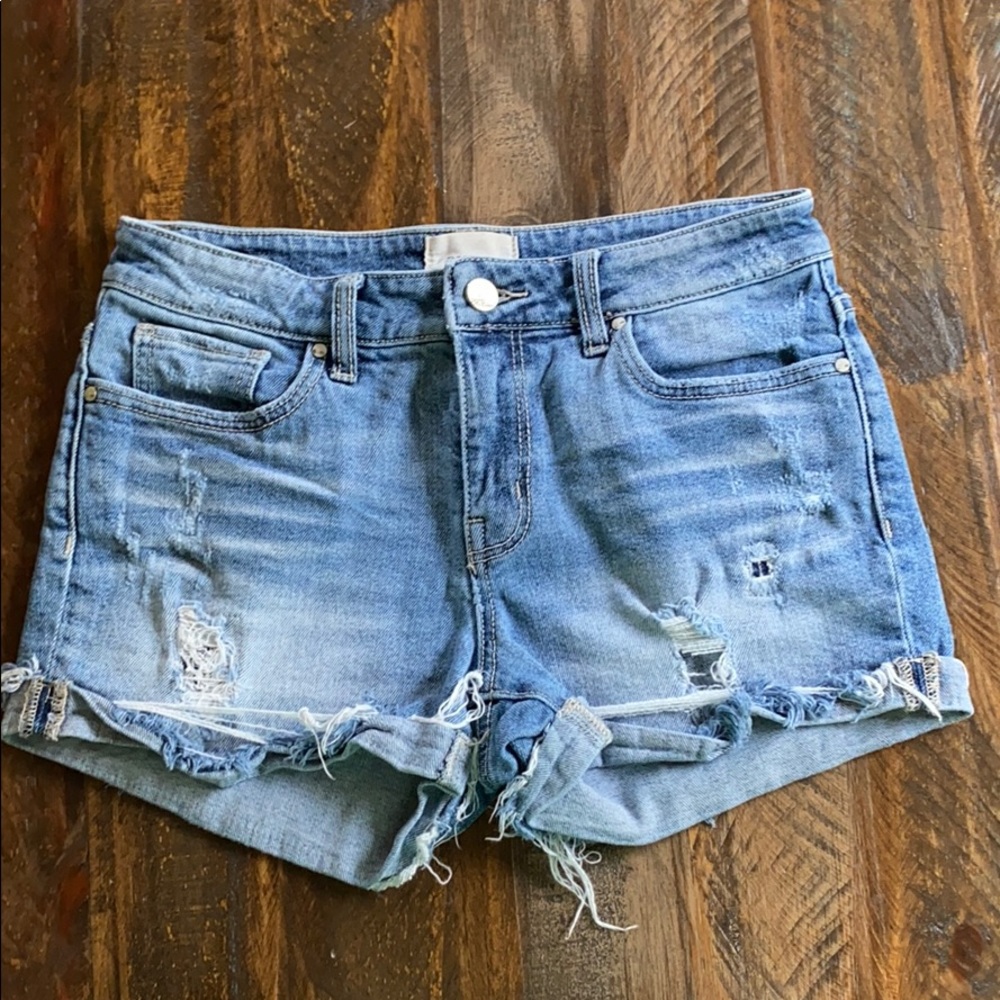 Mid rise BKE Stella Shorts